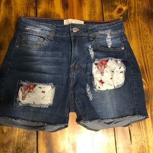Super adorable L&B shorts!